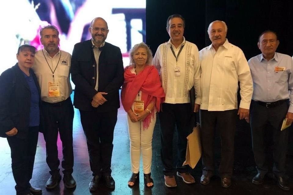 Para poner fin a la incertidumbre sobre el pago de prestaciones de cierre de año, representantes de sindicatos de universidades  públicas solicitaron a la SEP una solución a los problemas financieros.