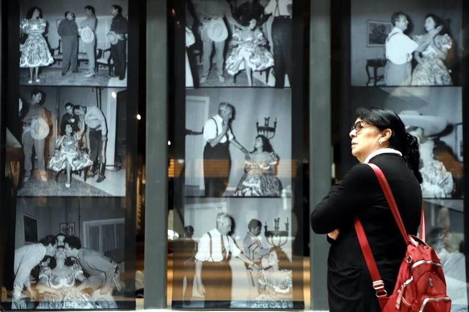 En el lugar se pueden apreciar un par de muestras fotográficas: una que celebra los 80 años de los Estudios Churubusco y otra que conmemora los 50 años del Centro de Capacitación Cinematográfica.