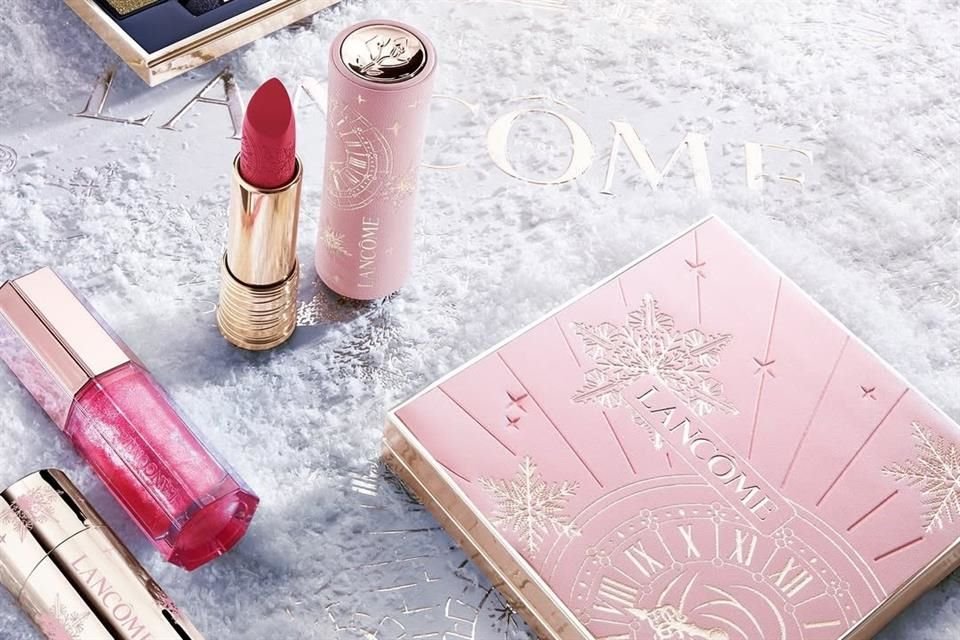 La instalación coincide con la celebración de los 90 años de Lancôme, marca que ha construido su legado a través de fórmulas dedicadas al cuidado de la piel.