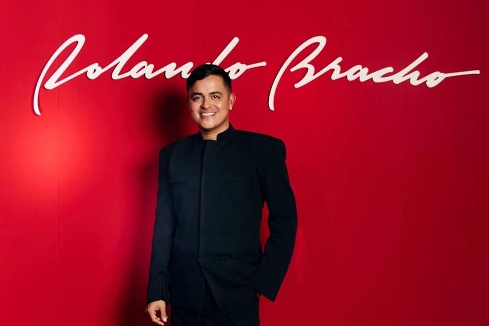 Rolando Bracho presenta 'Catarsis', una colección 25/26 que transforma su infancia, emociones y técnica en moda sofisticada desde México.