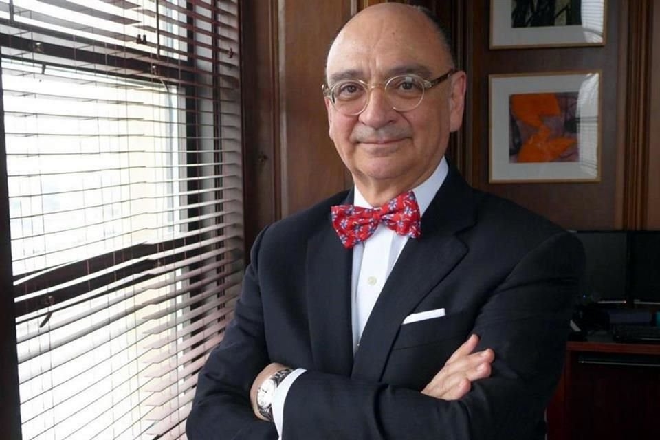 El Festival Urtext inicia este sábado en El Colegio Nacional con la conferencia magistral 'El barroco mexicano. Arte y Música', moderada por el director de orquesta Benjamín Juárez Echenique.