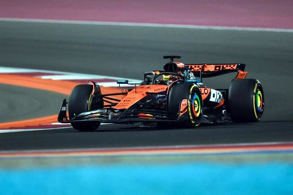 Oscar Piastri se quedó con el segundo puesto.