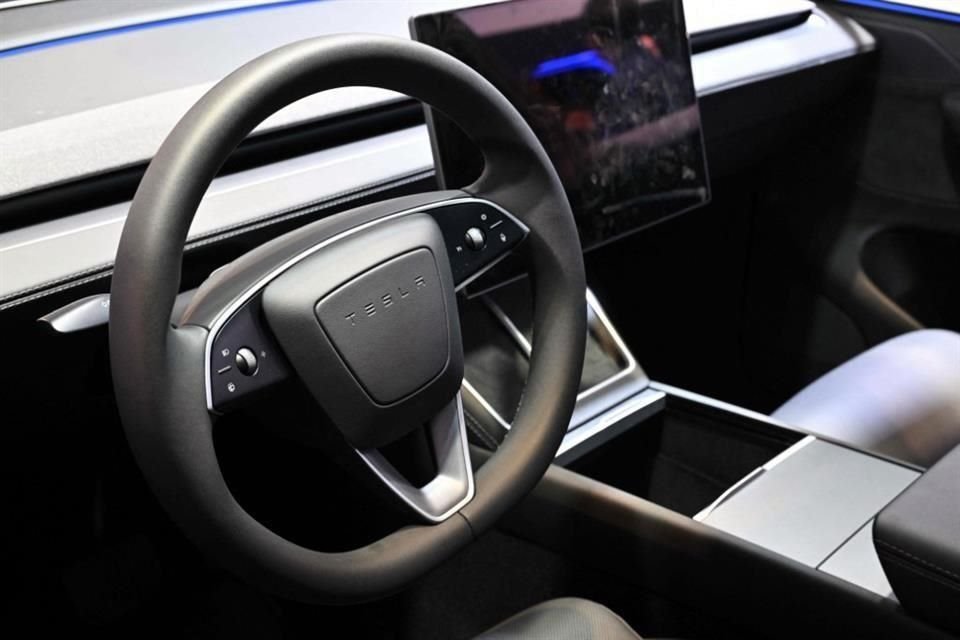 La mayor parte de los vehículos fabricados en la fábrica de Shanghai de Tesla se venden localmente.