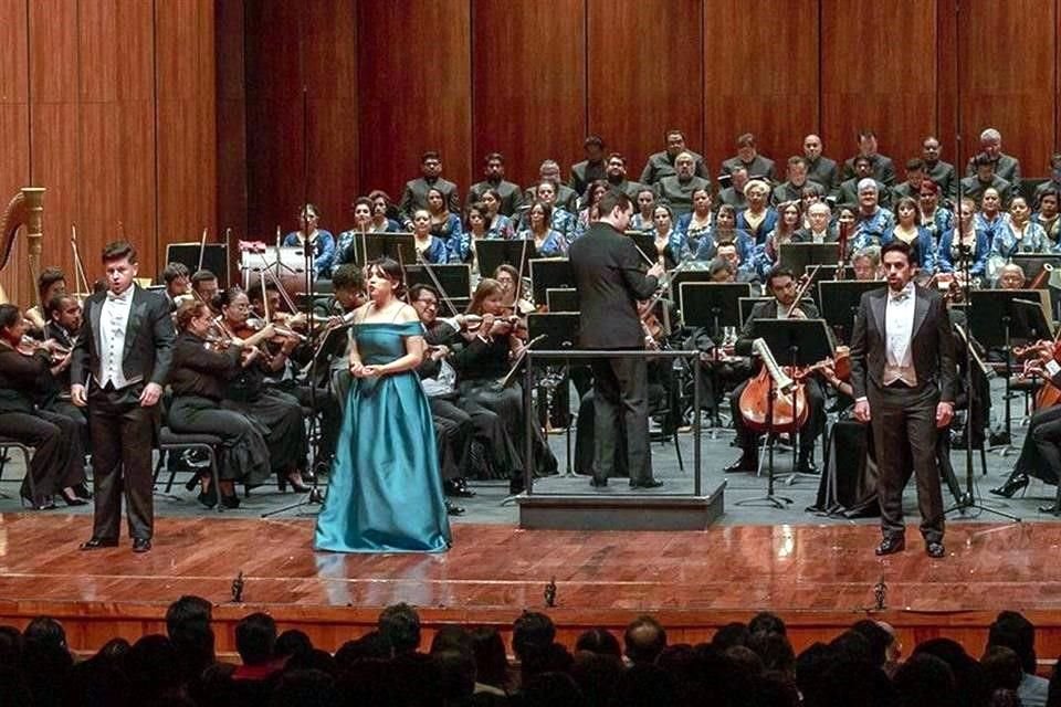 El concierto Navidad con el Estudio de la Ópera de Bellas Artes hará un recuento de música navideña, este 4 de diciembre, en el Teatro Juan Moisés Calleja.