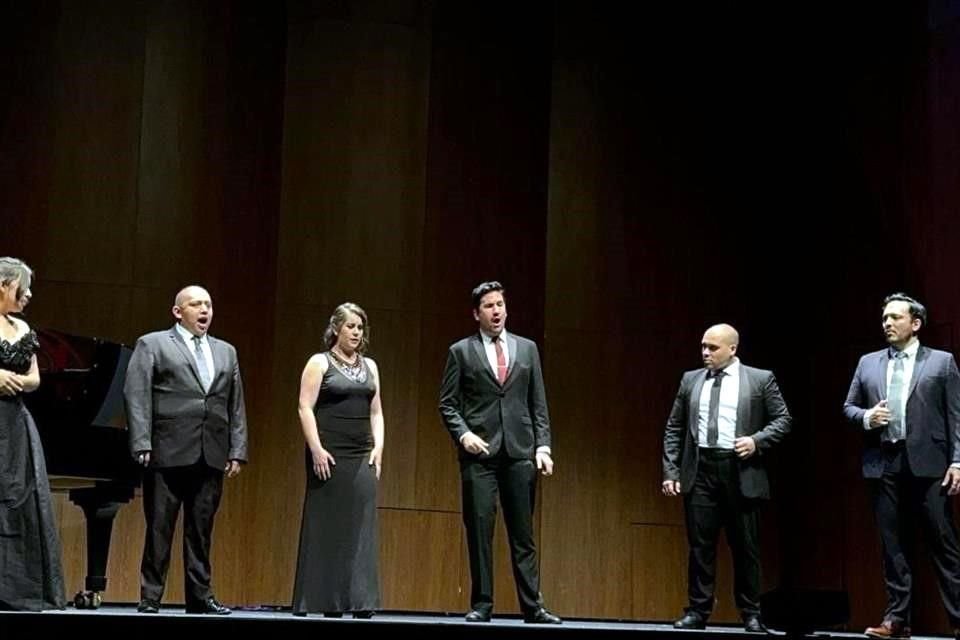 Es una presentación que busca llevar al público por un viaje musical.