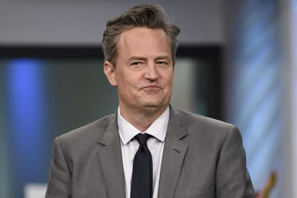 Los padres de Matthew Perry acusaron al Dr. Plasencia de traicionar su profesión y aprovecharse del actor al suministrarle ketamina.