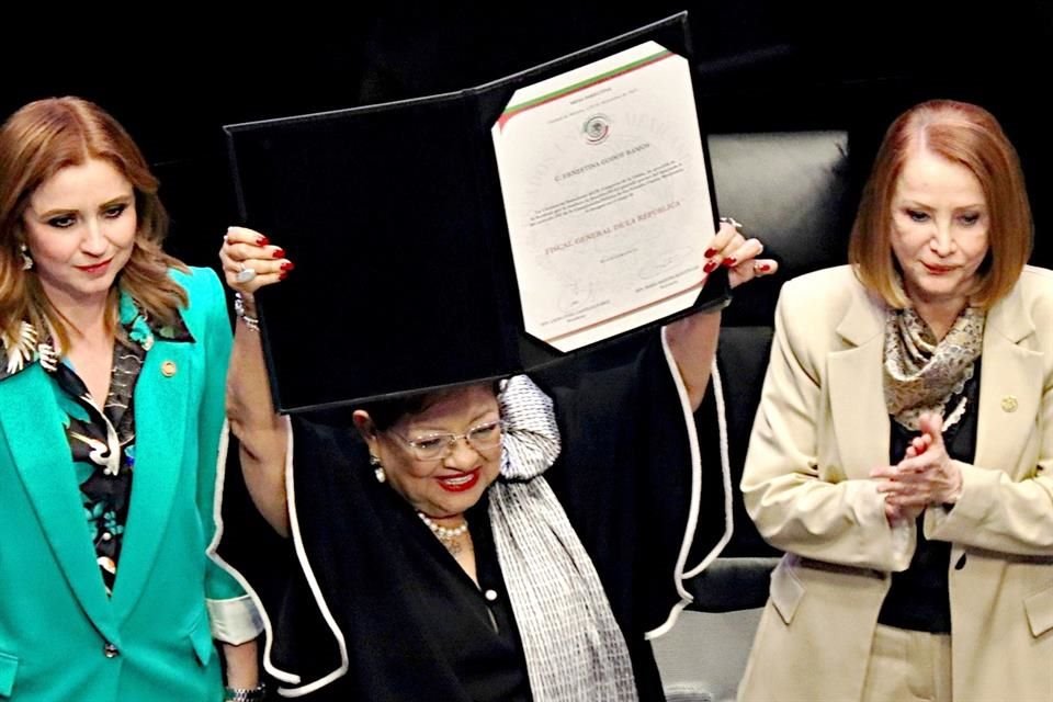 Asume Fiscal totalmente Palacio... Nacional