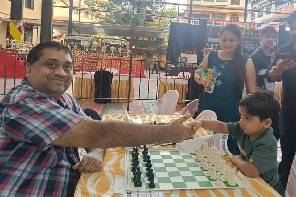 Sarwagya Singh Kushwaha se convirtió en el jugador más joven de ajedrez al obtener una clasificación FIDE con solo 3 años, 7 meses y 20 días.