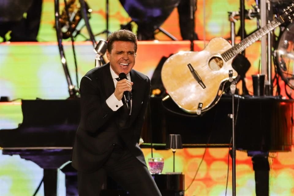 Aunque no mencionó directamente a Luis Miguel, la británica interpretó la versión del cantante mexicano, incluida en los álbumes Romance (1991) y Romances (1997).