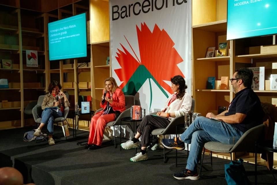 Helena Elvira, Carme Riera, Miriam Martínez Garza y Álvaro Colomer durante el homenaje a la novelista Ana María Matute.