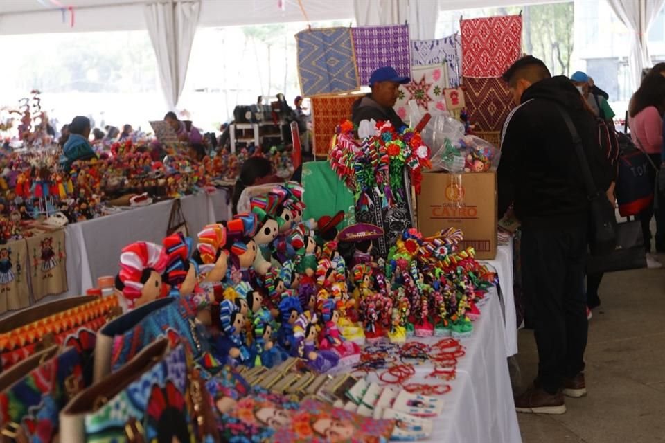 Las romerías pasarán de instalarse en Paseo de la Reforma al Zócalo capitalino.