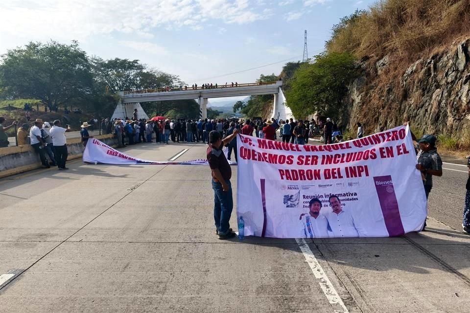 Un grupo demanda detener la ola de violencia e inseguridad.