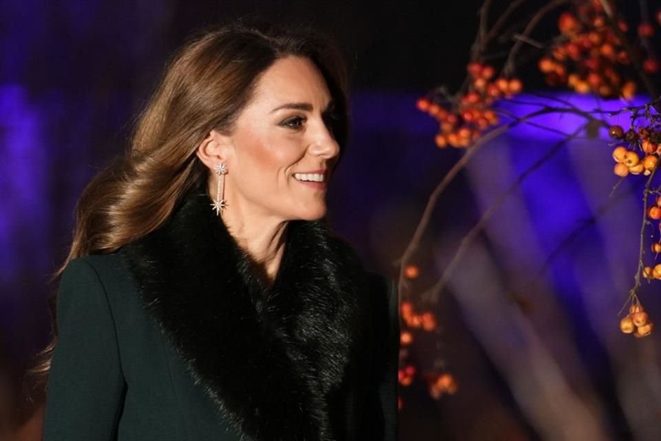 Kate Middleton encabezó su concierto anual de villancicos, homenajeando a voluntarios y destacando el poder de la empatía y la esperanza.