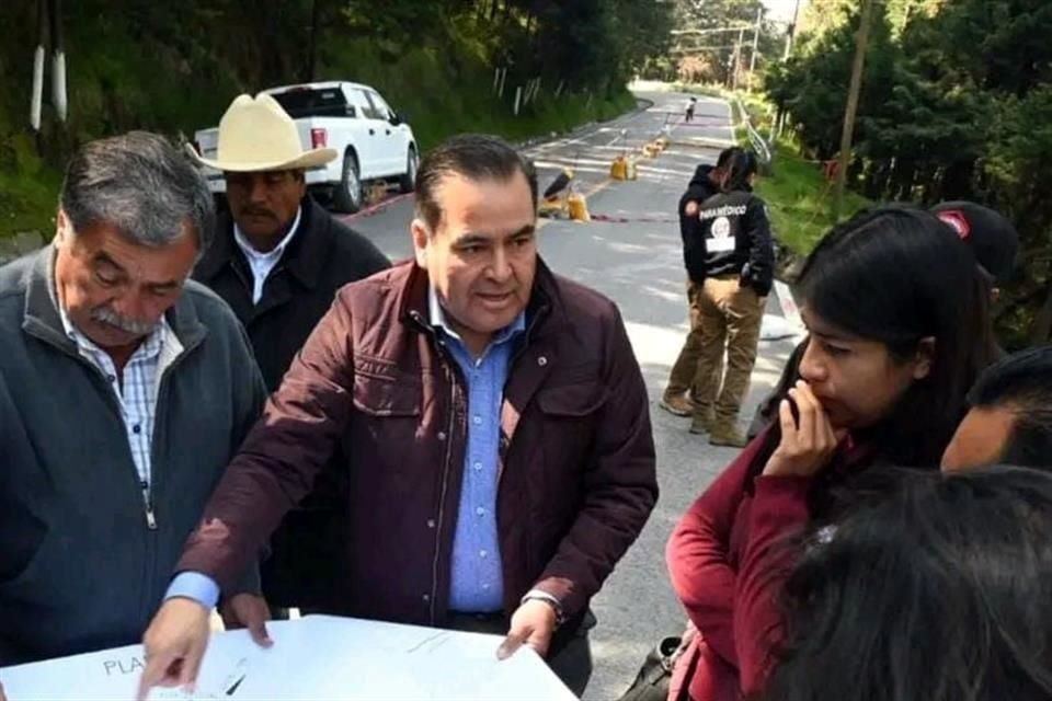 González fue director de Obras Públicas en el Municipio de Nezahualcóyotl.