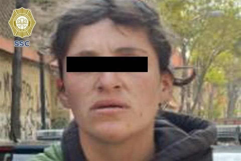 El usuario de Ecobici solicitó apoyo a elementos de la Secretaría de Seguridad Ciudadana quienes a la brevedad dieron alcance a la mujer y la detuvieron.