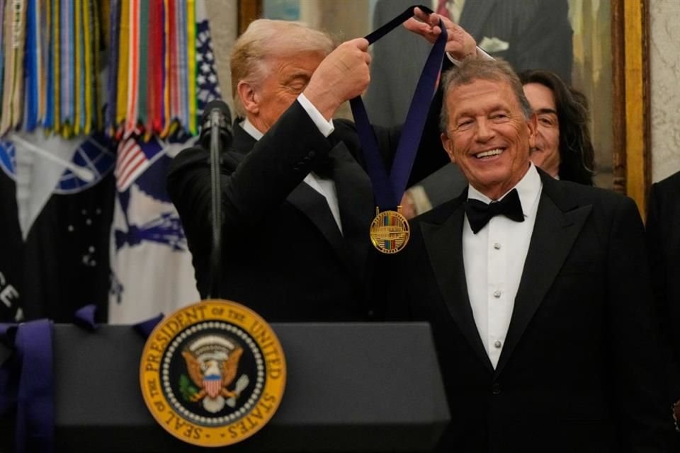 George Strait figuró entre los homenajeados en la Oficina Oval de la Casa Blanca.