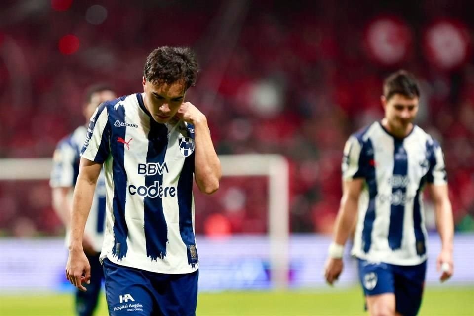 Rayados se despidió con dignidad del Apertura 2025 al casi reaccionar en Toluca, pero no les alcanzó.