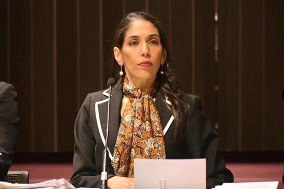 Verónica Hernández renunció de FGE-Veracruz tras cambio a Constitución estatal, que faculta a Nahle nombrar y quitar a titular de Fiscalía.