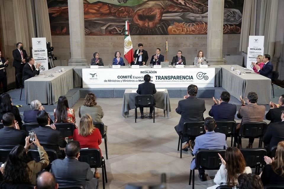 Al instalar el Comité de Transparencia, los integrantes de la actual Suprema Corte cuestionaron a sus antecesores.
