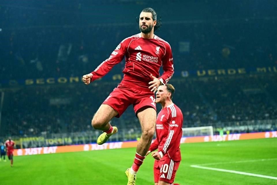 Dominik Szoboszlai anotó en los minutos finales el gol de triunfo para los ingleses.