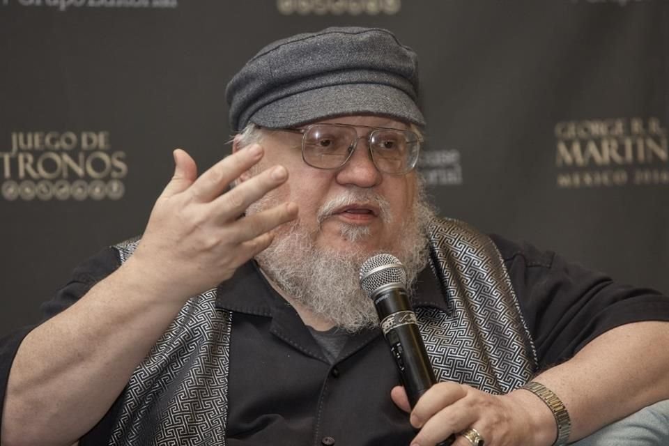 El escritor ha causado incertidumbre sobre sus novelas.