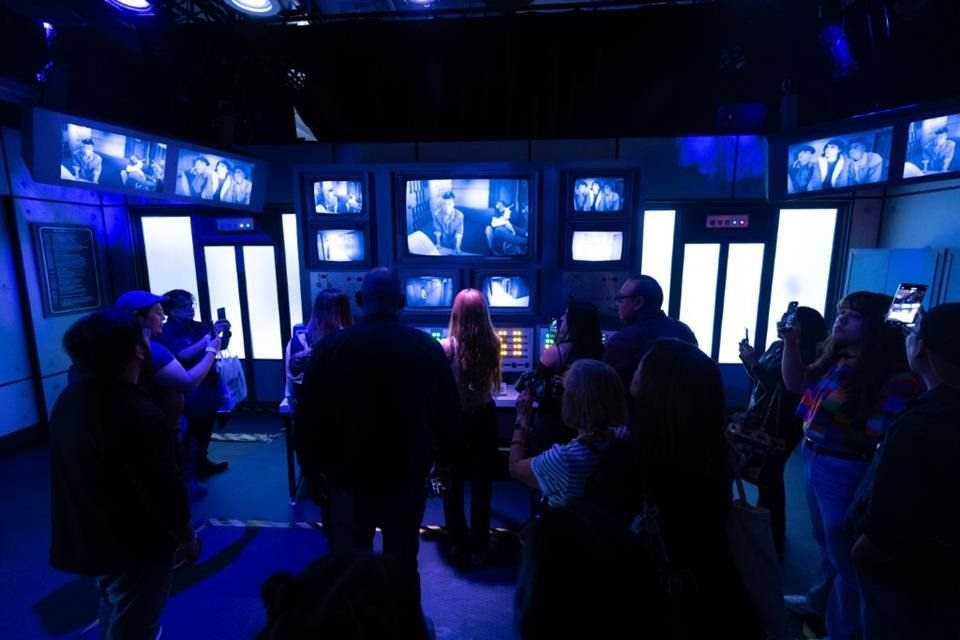 Se abre el elevador, caminas por unos pasillos y entras a un laboratorio, de repente eres especial y tienes superpoderes, así como Once, la protagonista de 'Stranger Things'.