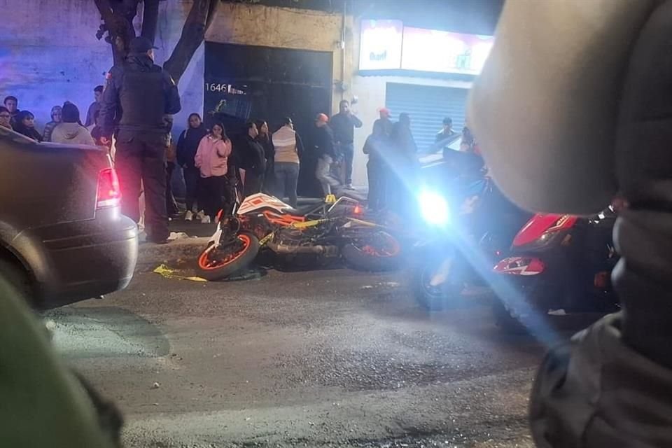 Las víctimas fueron asesinadas mientras viajaban en una motocicleta.