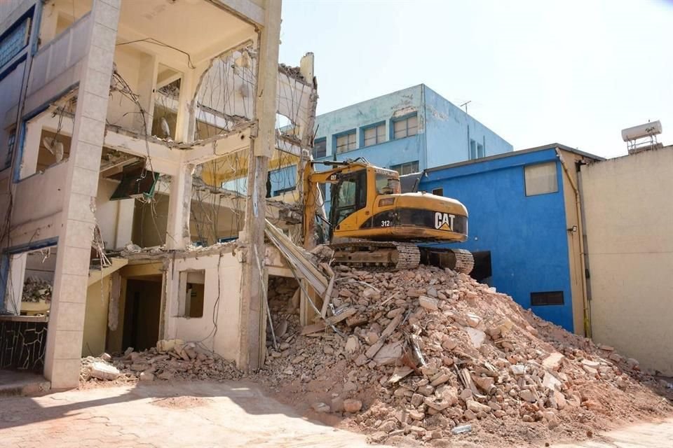 La demolición en Peralvillo 75 comenzó ayer, a siete meses del rechazo de un albergue migrante.