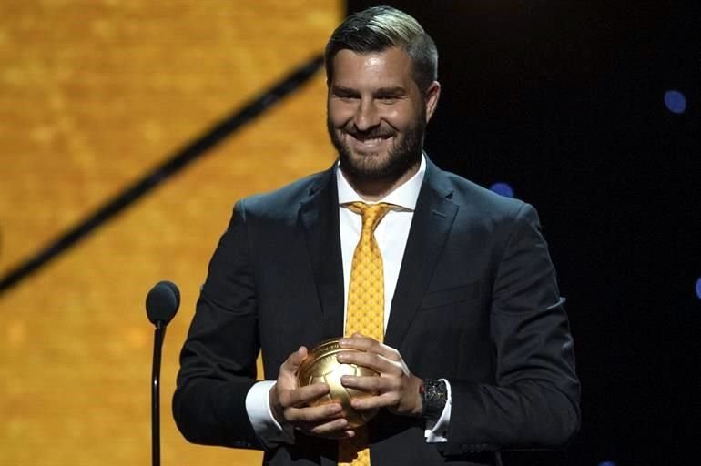 André-Pierre Gignac se llevó el premio al Mejor Delantero, superando a Rogelio Funes Mori. También fue reconocido como el goleador del año futbolístico.