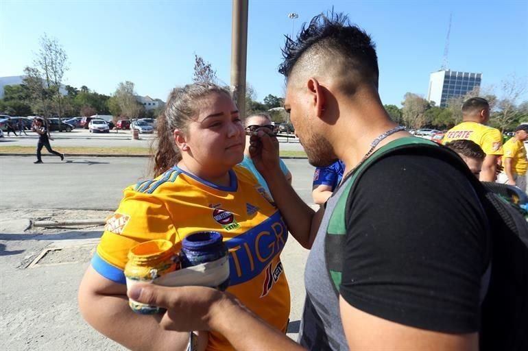 Repasa las imágenes del ambiente desde el Universitario. Tigres vs. Necaxa.