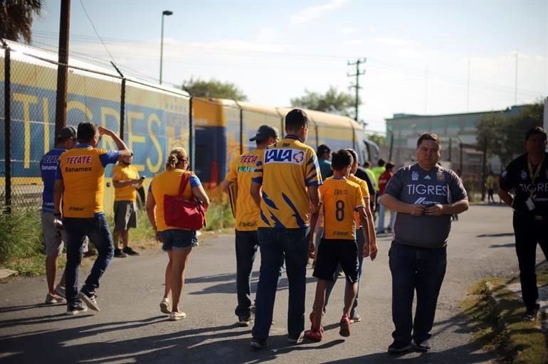 Repasa las imágenes del ambiente desde el Universitario. Tigres vs. Necaxa.