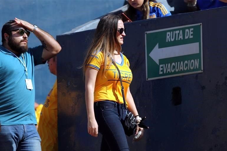 Repasa las imágenes del ambiente desde el Universitario. Tigres vs. Necaxa.