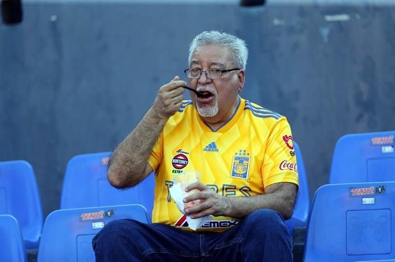 Repasa las imágenes del ambiente desde el Universitario. Tigres vs. Necaxa.