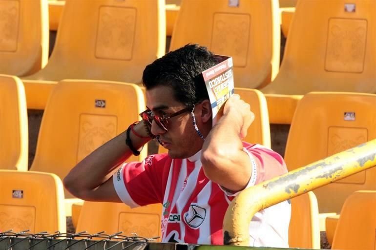 Repasa las imágenes del ambiente desde el Universitario. Tigres vs. Necaxa.