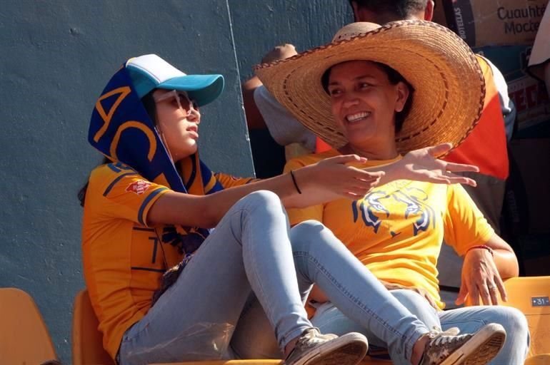 Repasa las imágenes del ambiente desde el Universitario. Tigres vs. Necaxa.