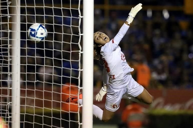 Jacqueline Ovalle, Katty Martínez y un autogol de Leyla Zapata sentenciaron el triunfo.