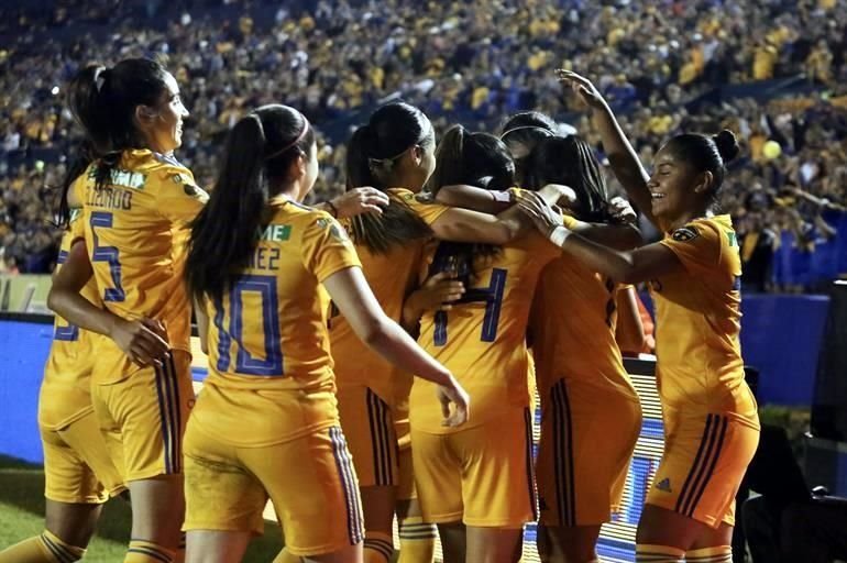 Un golazo de Ovalle mostró el camino del triunfo.