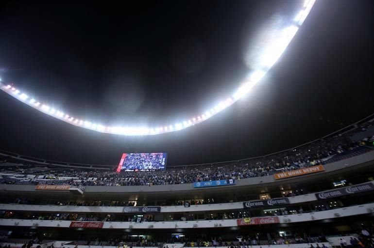 Rayados ganó su quinto título de Liga y los festejos en la cancha no se hicieron esperar.