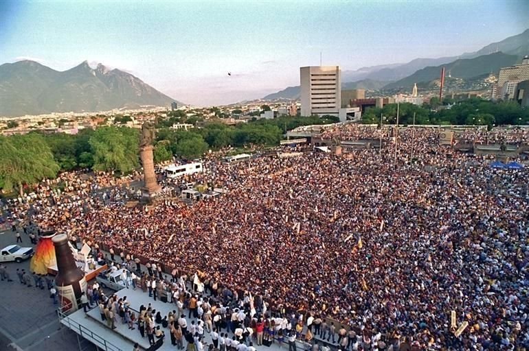 Miles de aficionados se congregaron en la Explanada de los Héroes para festejar a sus Tigres.