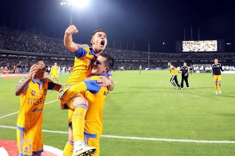 En la Final del Apertura 2015, en la vuelta en CU, Tigres se fue a penales contra Pumas e Israel anotó el gol del título en muerte súbita.