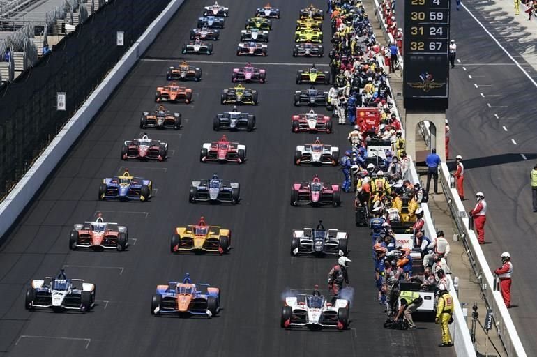 Así lucieron los 33 autos en el arranque de la 104 edición de las 500 Millas de Indianápolis, en la que Patricio O'Ward arrancó en la fila 5.