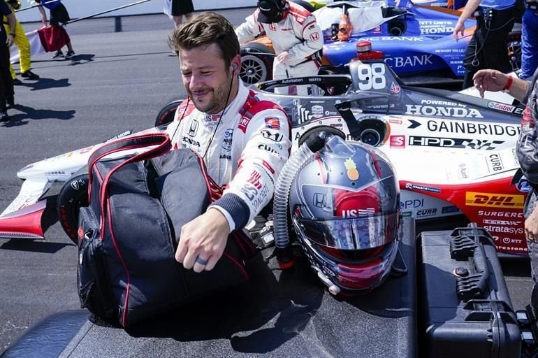 Marco Andretti se preparaba para el inicio de la carrera.<br>en el Indianapolis Motor Speedway.