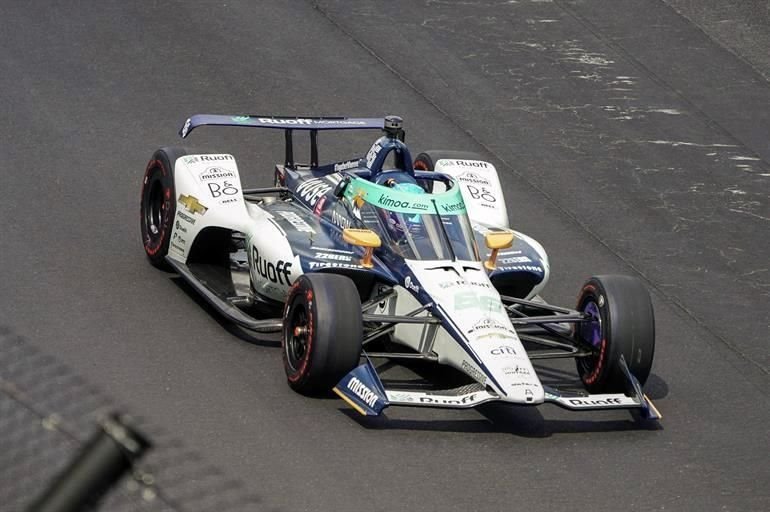 Fernando Alonso buscó la Triple Corona del deporte motor. Ya ganó el GP de Mónaco de F1 y las 24 Horas de Le Mans, pero acabó en el lugar 21.