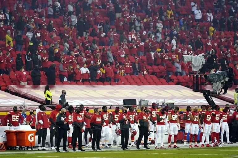 Los campeones previo a su presentación en la 'nueva' NFL.