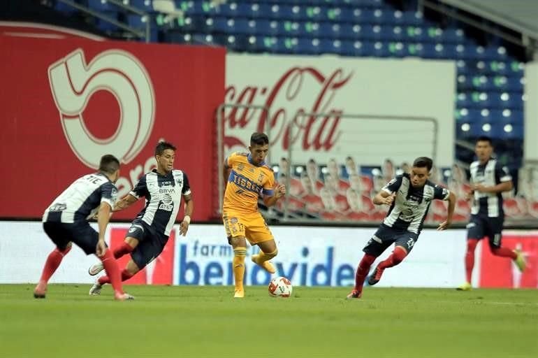 El duelo fue parejo por momentos, pero mejor Rayados en el primer tiempo.