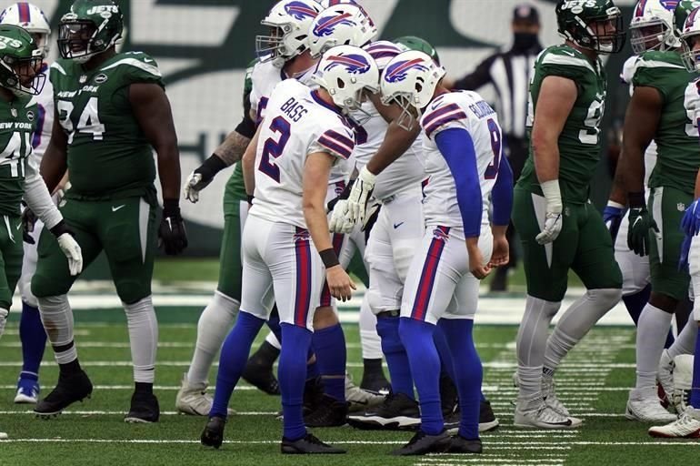 Josh Allen y los Bills (5-2) no cruzaron la zona de anotación por primera vez en la temporada, pero T. Bass igualó el récord de la franquicia con 6 goles de campo y Búfalo venció 18-10 a Jets (0-7).