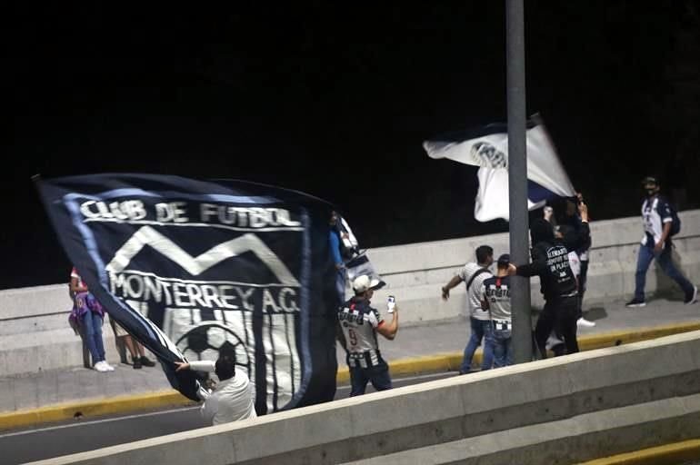 Así fue el recibimiento a Rayados en el BBVA.