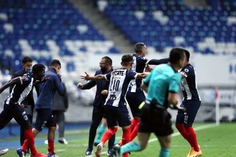 Así fueron los festejos de Rayados a nivel de cancha tras ganar la Copa MX.