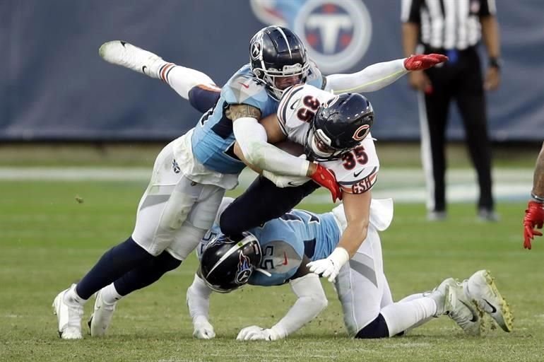 Ryan Tannehill lanzó dos pases de anotación y los Titanes de Tennessee nunca estuvieron en desventaja para poner fin a una racha de dos derrotas, en el triunfo 24-17 ante los Osos de Chicago.