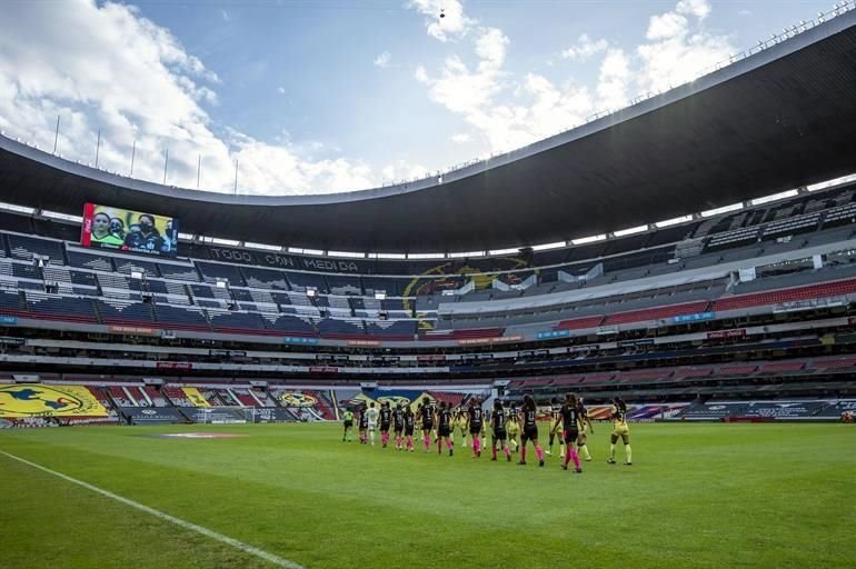 Las Rayadas se impusieron 4-1 al América en la Semifinal de ida en el Estadio Azteca.